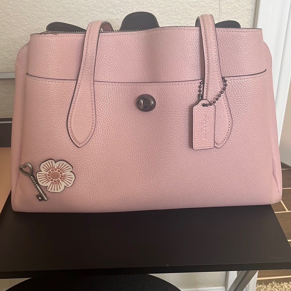 Coach Carryall Lora Handbag